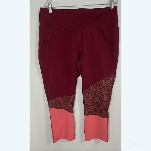 Lane Bryant LIVI Power Color Block Capri Signature S Leggings Zinfandel Sz 18/20 - Picture 12 of 15
